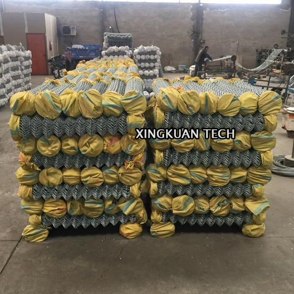 5cm Chain Link Fabric Fencing , Galvanized Steel Wire Mesh Rolls 6cm 8cm