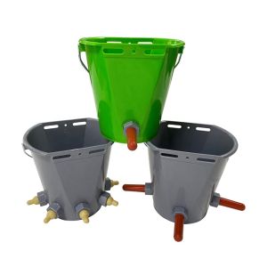 Rubber Mountable Livestock Lamb Milk Bucket Feeder With Galvanized Spike