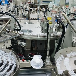 Quality Automated Double-folding Cap Machine High Efficiency And Stable Production Capacity for sale