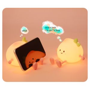 China Latest Cute Peach Silicone Night Light Rechargeable Eye Protection Bedside Lamp For Baby Bedroom Colorful Peach Night Lighting on sale