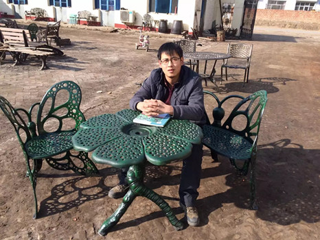 Eco - Friendly European Metal Garden Table And Chairs Ends For Hotel / Balcony
