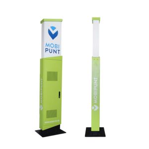 32 Inch Floor Standing Outdoor Digital Kiosk Brightness 2500nit With Camera