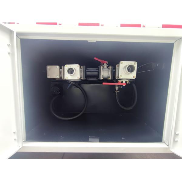 DONGFENG 4x2 Drive Wheel Fuel Bowser Truck 8000L Tank Diesel Manual Transmission New Condition Water Fuel Refueling Vehicles