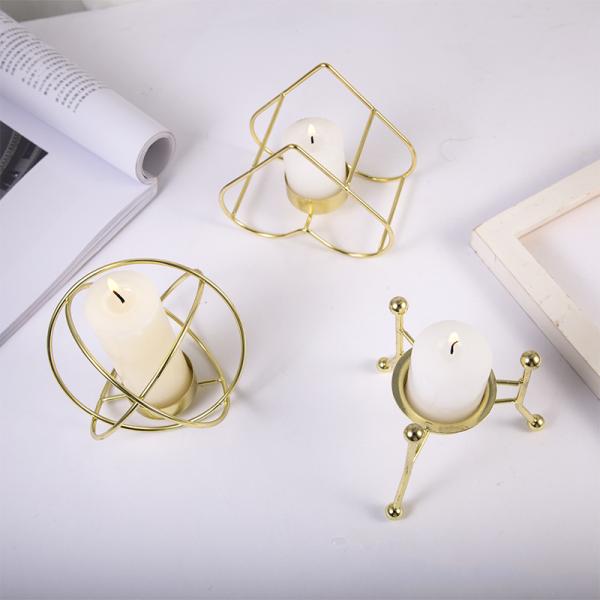 Wholesale candle holder gold Golden lantern shape candle stand wedding candlestick