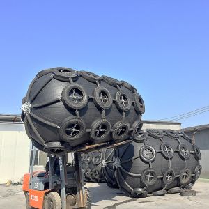 Yokohama Style Inflatable Rubber Fenders Marine Balls Anti Collision
