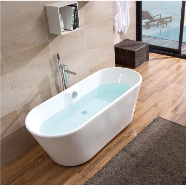 Buy Classic Luxury Freestanding Bathtubs / Stand Alone Soaker Tubs Glossy White at wholesale prices