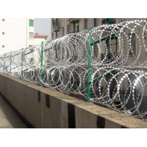 Iron Galvanized Razor Barbed Wire 10M For Warehouses