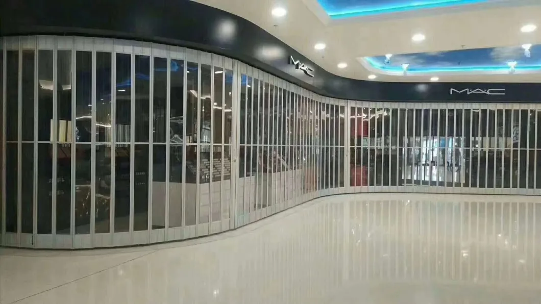 Horizontal New Style Transparent Clear Crystal Polycarbonate PC Folding Door for Shopping Malls or Other Commercial Application