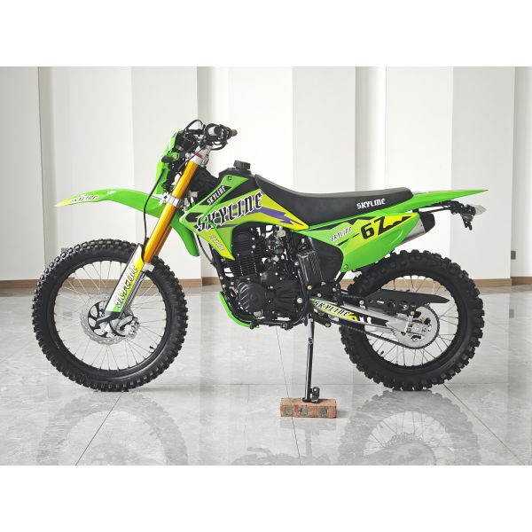 Buy 250cc Engine Off Road Dirt Bike , 6.8L Fuel Gas Powered Motorcycle For Dirt Roads at wholesale prices