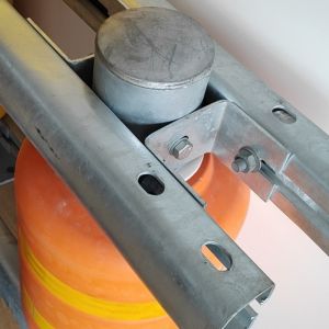 Galvanized Powder Coated Steel Highway Roller Barrier with ISO9001 2008