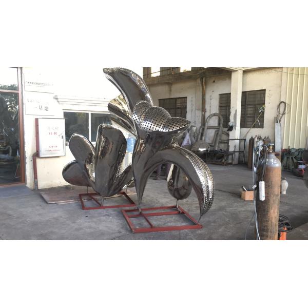 304 Polished Outdoor Metal Flower Sculptures , Stainless Steel Modern Metal Outdoor Sculptures