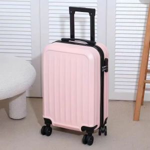 360° Spinner Wheels and Solid/Striped Design 20-Inch Luggage for Business Travel