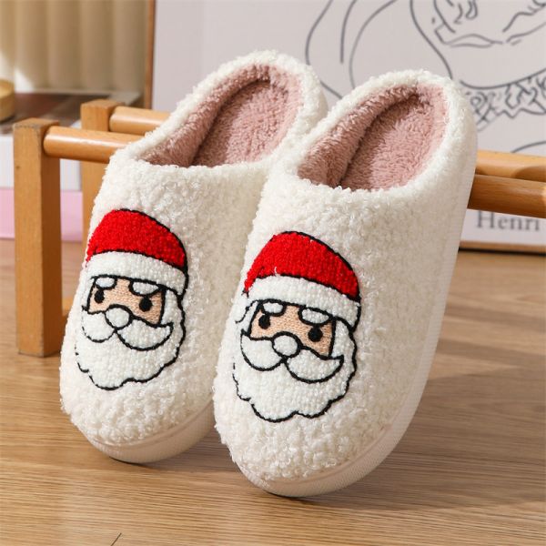 Indoor Comfortable Warm Christmas Ladies Slippers With Closed Toe Silhouette