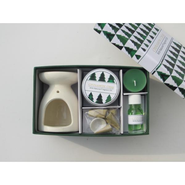 Green Cinnamon chai fragrance scented tin & tealight candle packed into gift box