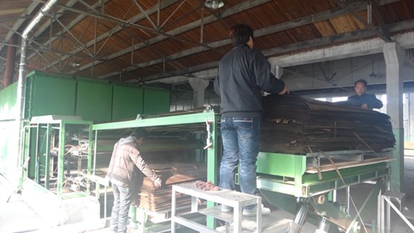 Straight Grain Engineered Wood Veneer EV Bubinga Veneer Plywood