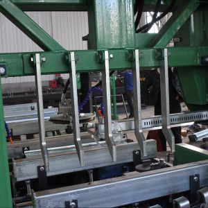 15-35kW Newest Automatic Log Timber Cutting Machine Saw for Furniture and