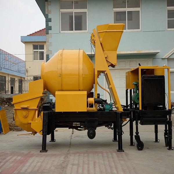 Buy Self Loading 2.6 CBM Concrete Mixing Equipment Articulated Structure at wholesale prices