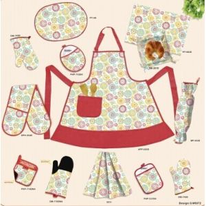 Quality Heat resistant 8 piece Home Kitchen Textiles Set Oven mitt / Apron / Bar towel for sale