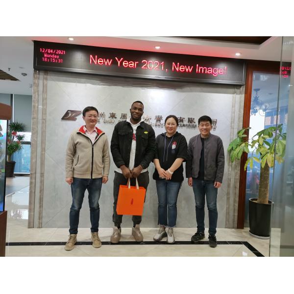 7.5 Meters Front Engine 29 Seats 4X4 Dongfeng Off-Road Coach Bus for Standards Market