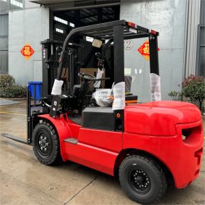 2000kg 2t Four Wheel Drive Forklift Outdoor Farm Diesel Forklifts