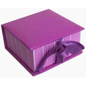 Made in China,Customized and folded gift box