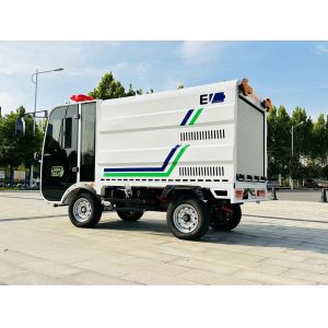 Fully Enclosed Sanitation Cleaning Truck Four Wheel Drive Pure Electric