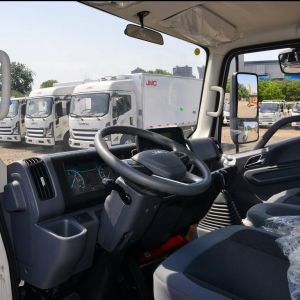 New Carrying Plus 2850WB JMC Truck 4x2 T822 Single Cabin With Cargo Body
