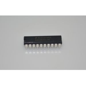 DAC0832LCN 8-Bit Multiplying DAC 1μs Settling Time ±10V Output 20mW Power DIP-20