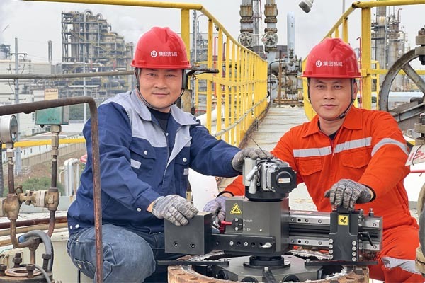 26" On Site Flange Facing Machine ID Mounted Lightweight With Easy Installation