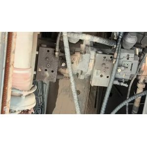 Lifting Machinery 150 Ton Crawler Crane ZCC1500V High Quality with After-sales