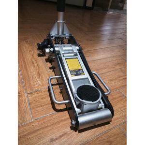 Professional CE 2Ton pure Aluminum structure racing floor Jack