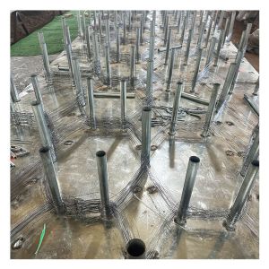 Galvanized Advanced Anti Tank Wire Net In Woven Into Rings Tank Tracks Wound Net