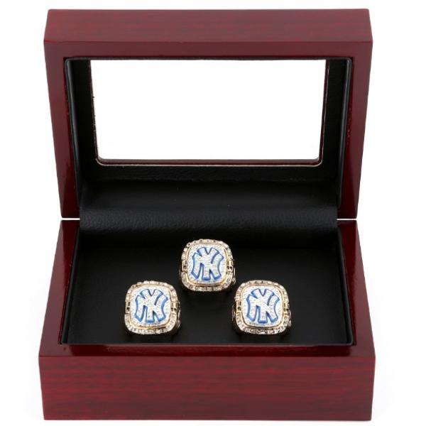 Buy Lacquered Wooden Ring Jewelry Gift Packing Box With Clear Window at wholesale prices