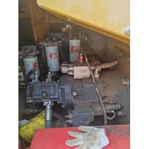 55 Ton Used Large Crawler Crane Yellow Reliable Operation For All Pavement