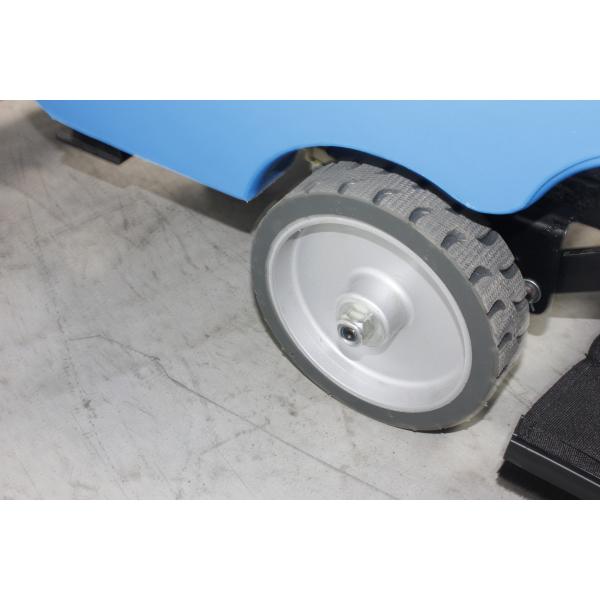 Gray Color Compact Scrubber Dryer Floor Cleaner , Electric Floor Cleaning Machines
