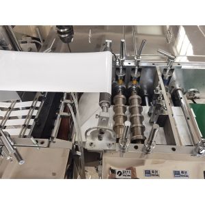PLC Alcohol Swab Making Machine 60x30MM Medical Cotton Pad Machine