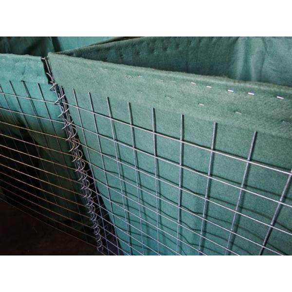 Zinc Coated itary Barriers 4mm-5mm Spiral Dia with Heavy Duty 2mm Non woven Polypropylene