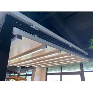 Waterproof Retractable Outdoor Awnings Retractable Roof System 110V / 230V