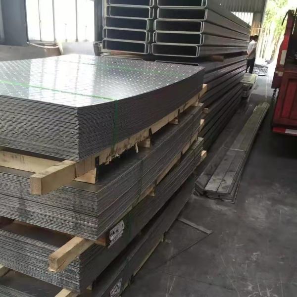 Hot Rolled Stainless Steel Chequer Plate 201 304 310S 316L 321 ASTM EN GB