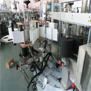 Single / One Side High Speed Labeling Machine Automatic Flat Plastic Buke
