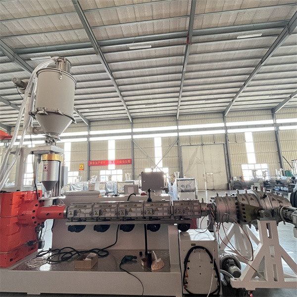 1000kg/h Plastic Pipe Machine 400mm-1000mm HDPE Pipe Extruder Machine