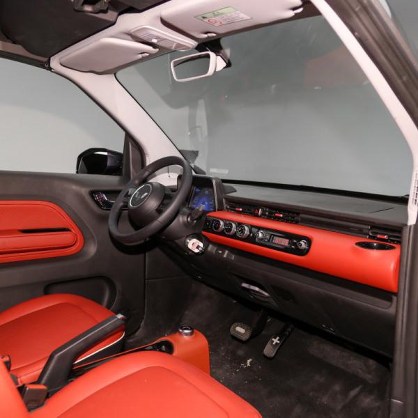 2010mm WHEELBASE Sichuan Left Hand 4 Wd City Taxi Custom Security Cost Trade Voiture Wuling Mini Electric Cars For Teenagers