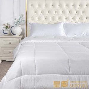 Hotel White Cotton Fabric Duvet With Polyester Fiber Filling