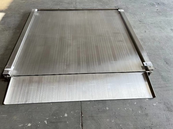 Buy Sandblasting Process 304 Stainless Steel Customizable 1.2x1.2m 3ton Platform Floor Scale at wholesale prices