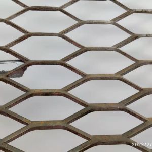Heavy Duty 3m X 1.5m Expanded Steel Mesh Hot Dipped Galvanized Hexagonal Hole