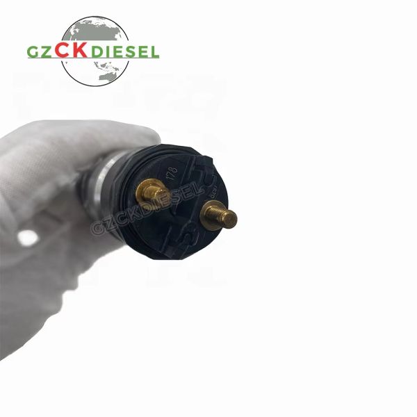 0445120178 Fuel Injector 0 445 120 178 53401112010 0445120179 For 5343 5344 Engine