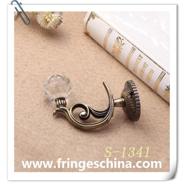 High quality classical customized metal curtain hooks for home decorations