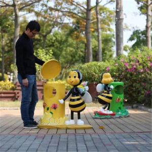 Shopping Center Decoration Yellow Fiberglass Bee Dustbin