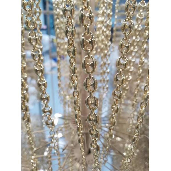 Bright Metallic Gloss Stainless Steel Hardware Accessory Multi-Arc Ion Coating Machine For Gold