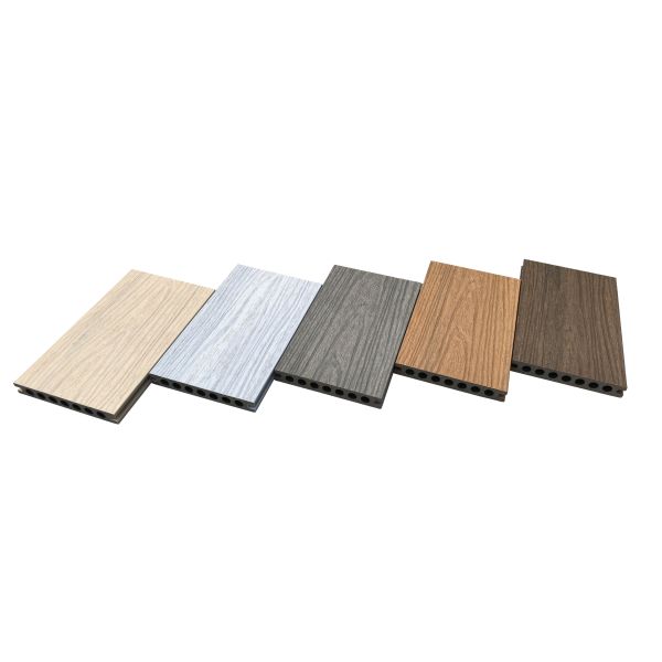 Long-Lasting WPC Co Extrusion Decking Fade Resistant Weather Resistant Outdoor Flooring